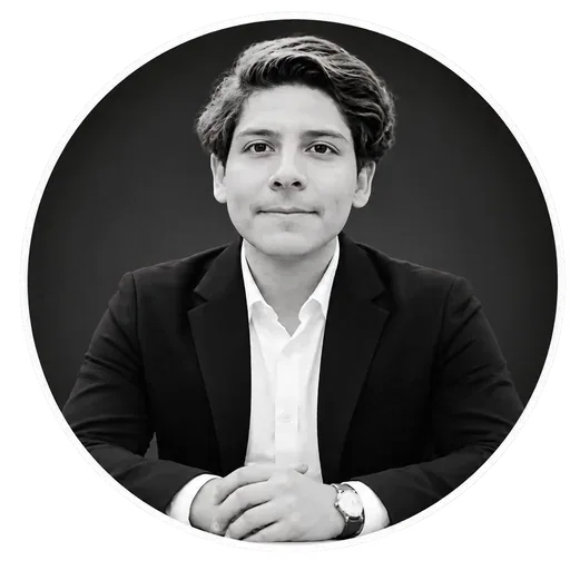 Portrait of Dr. Rodrigo Gutiérrez-Vásquez